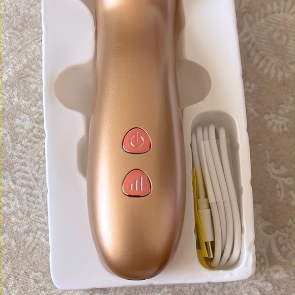 Brand New Radio Frequency Skin Tightening Lifting Anti-Aging Face Massager - Picture 3 of 12